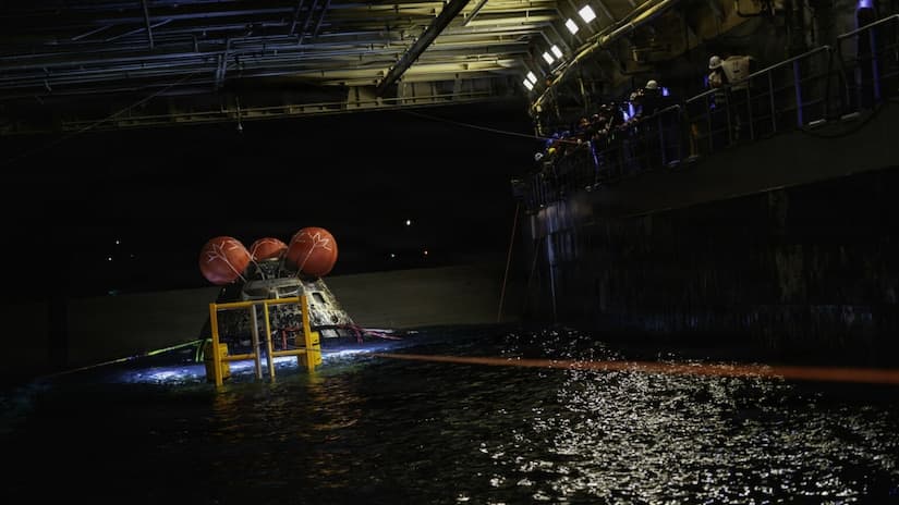 Navy Dive Medical Recovery Team Provides Initial Care to Artemis II Crew